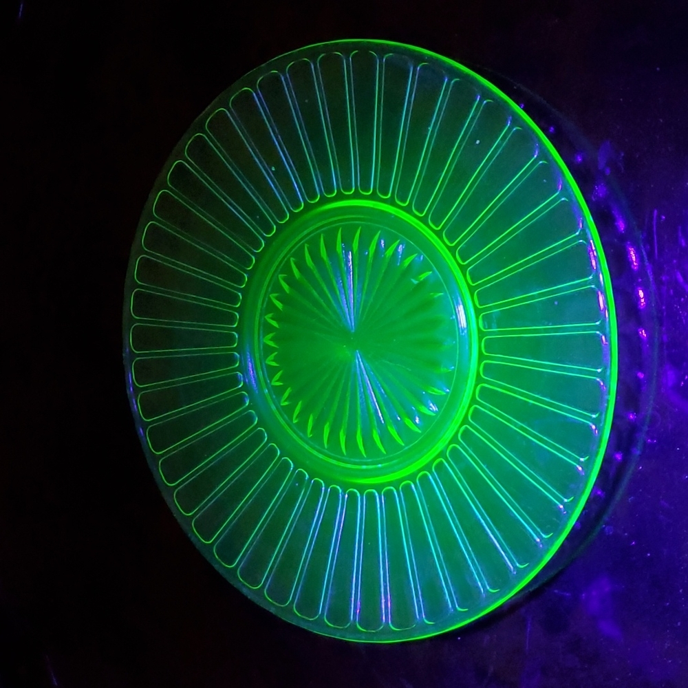 Vintage Green Depression Glass Salad/Dinner Plates